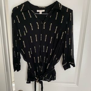 Button down, collared blouse with tie belt